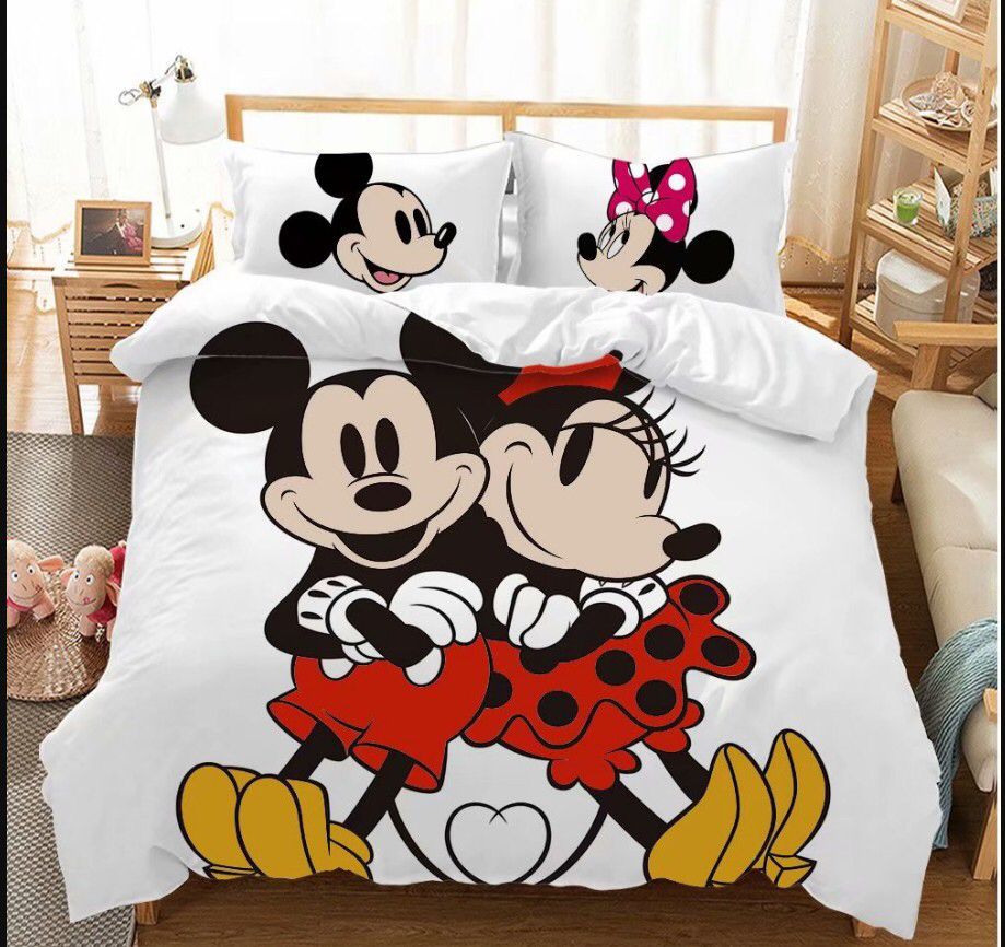 Élvezze A Mickey And Minnie-T