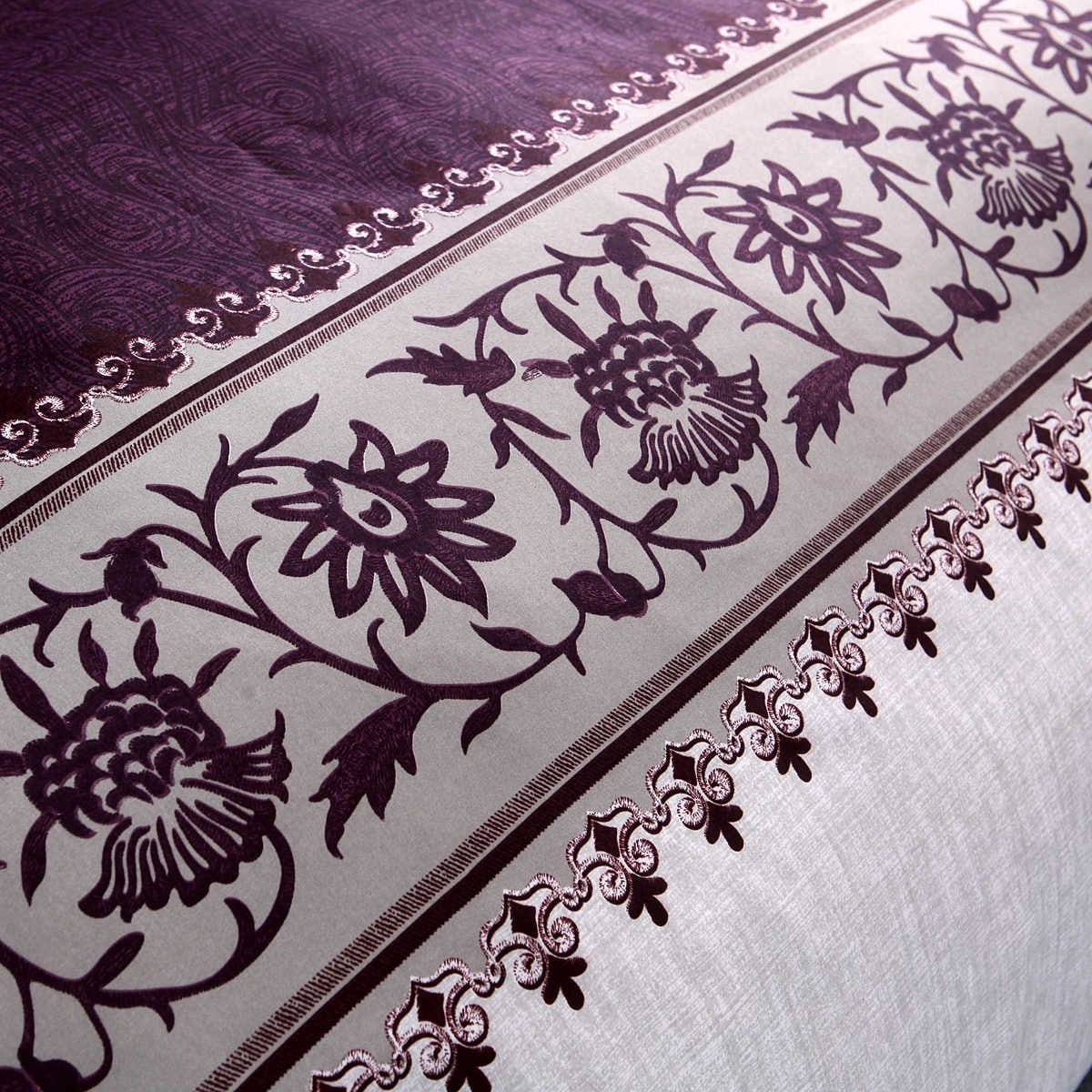 Hvidt Og Lilla Dynebetræk